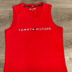 ✂️🏷️ - Tommy Hilfiger Red Tank Top